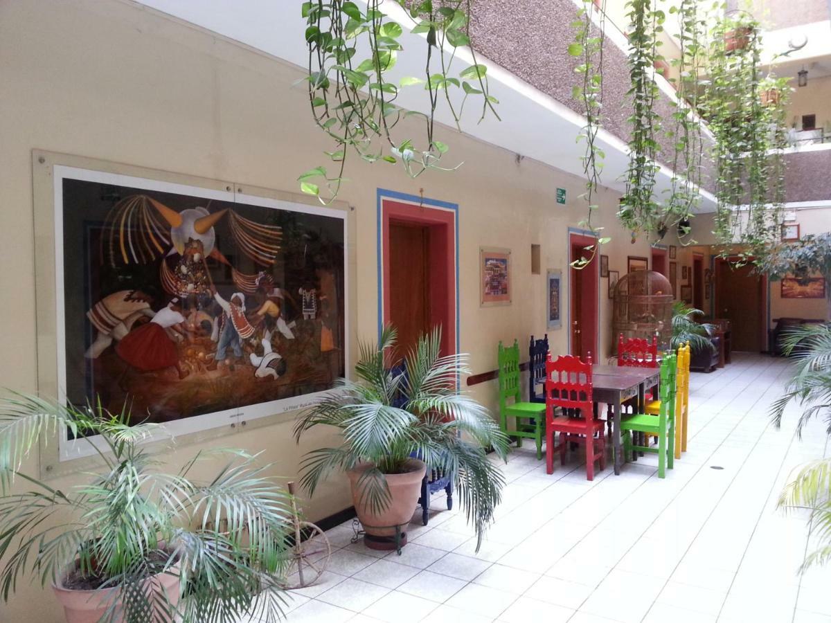 Hotel Janeiro Guadalajara Bagian luar foto