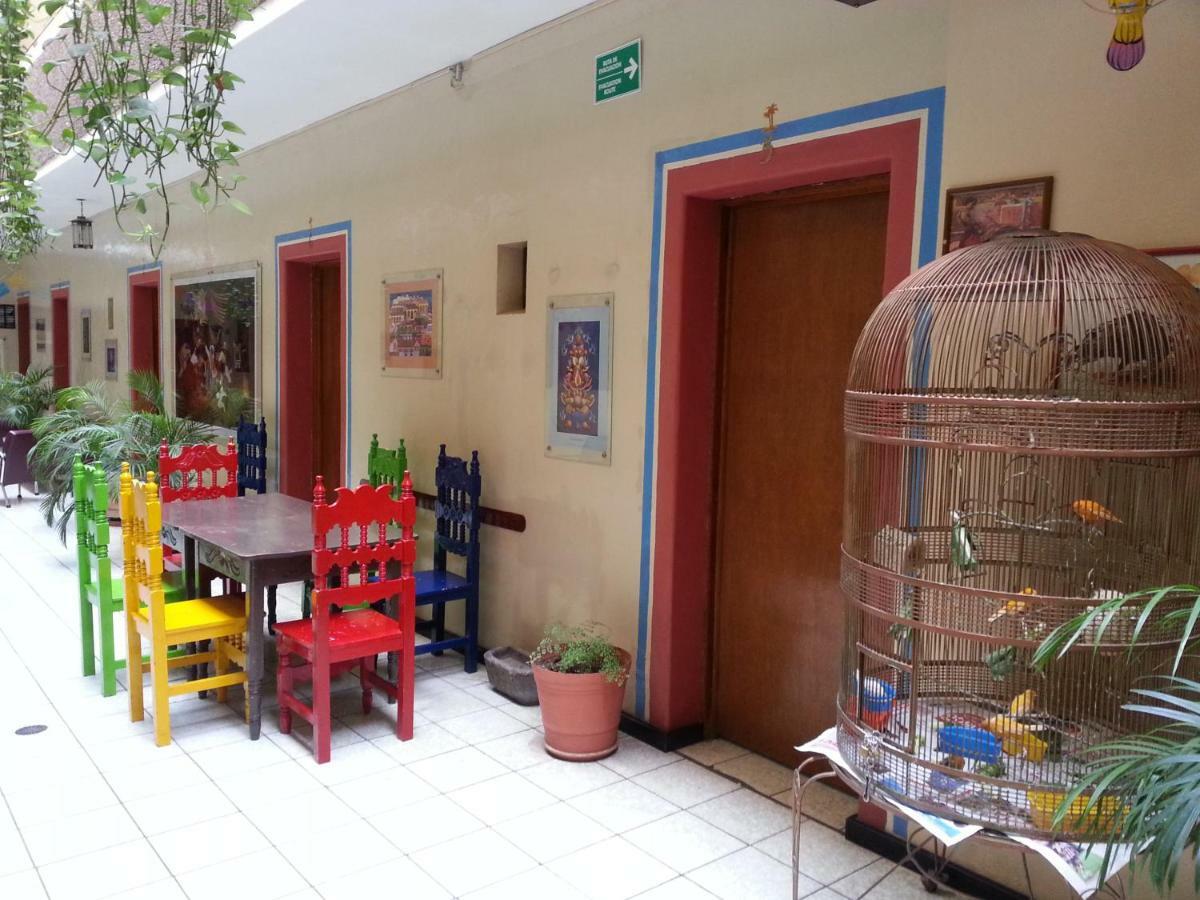 Hotel Janeiro Guadalajara Bagian luar foto
